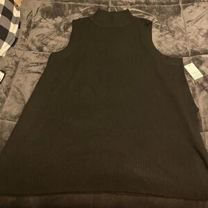 NWT Women’s Mock neck vest  Size 1x